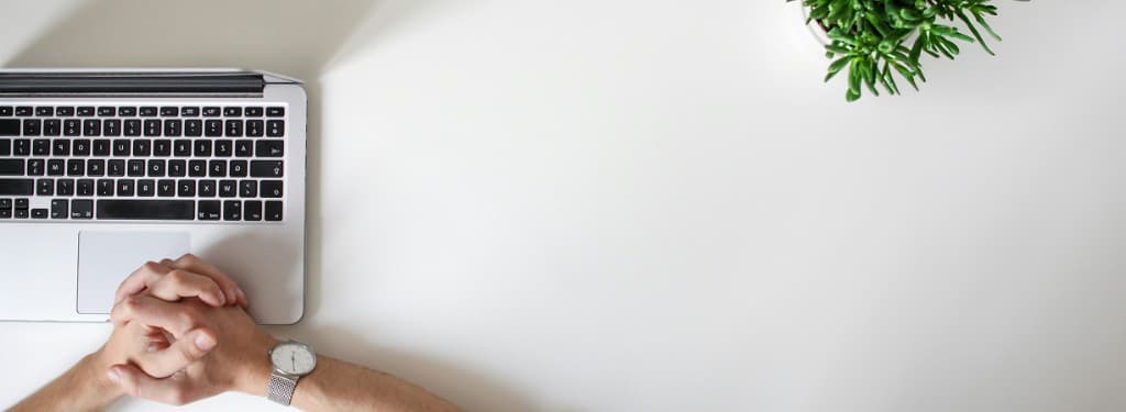 Profissional em ambiente de trabalho internacional - IZ English School