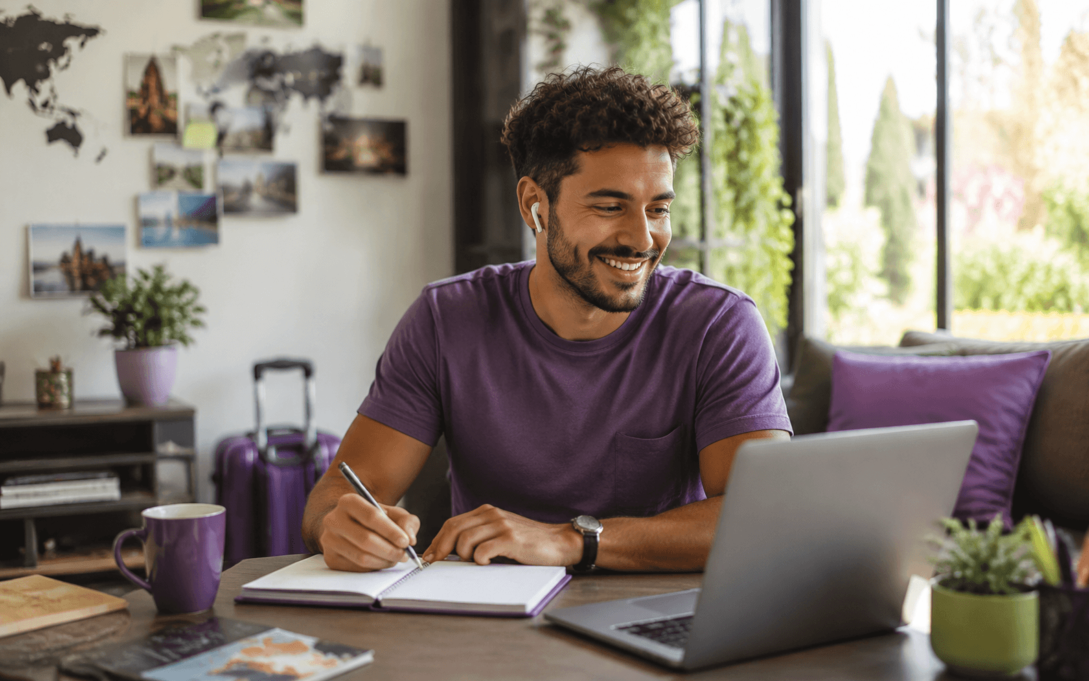 Aluno estudando inglês online para alcançar novos objetivos